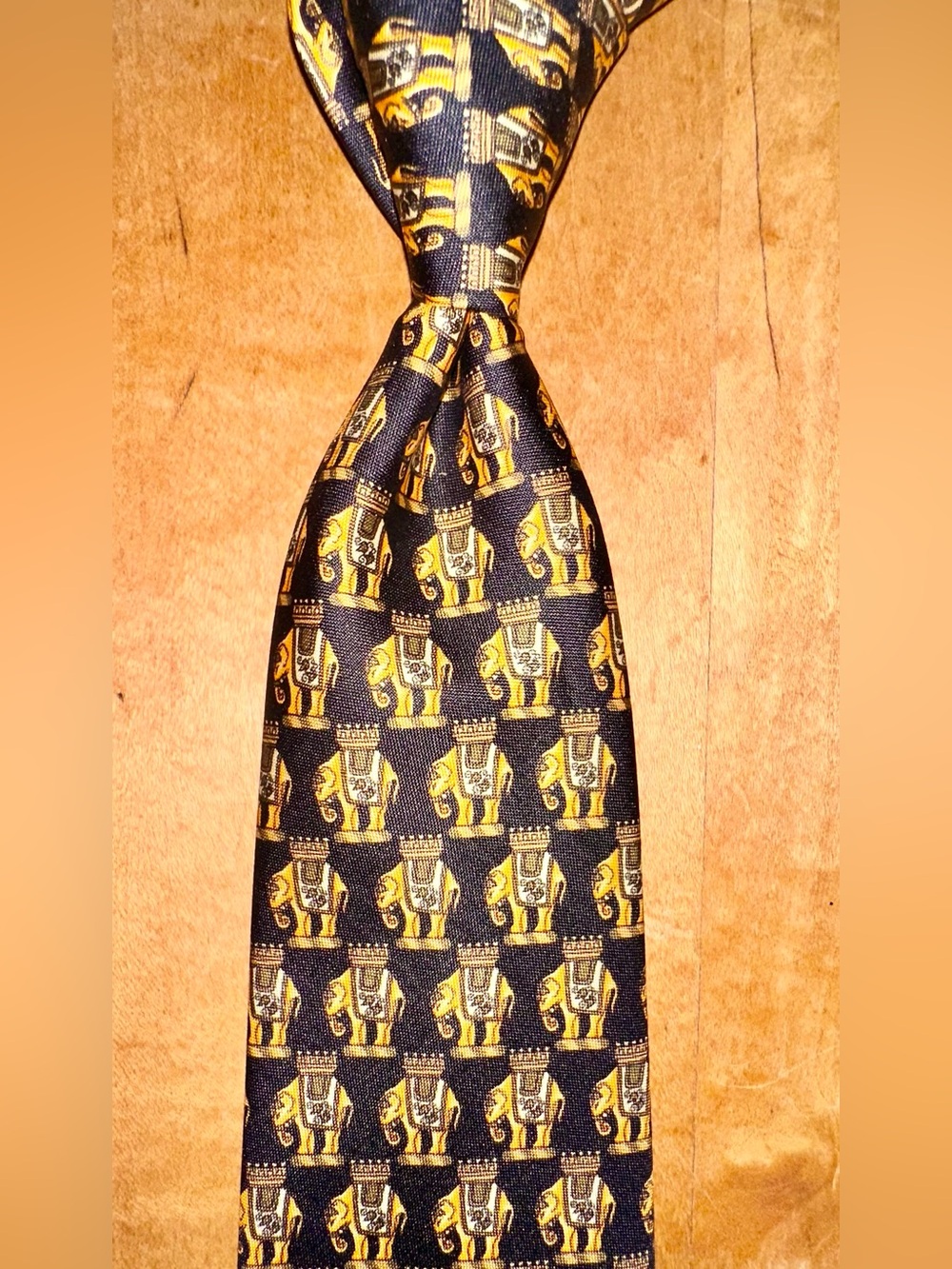 Jim Thompson exotic elephant silk tie necktie cravat like new